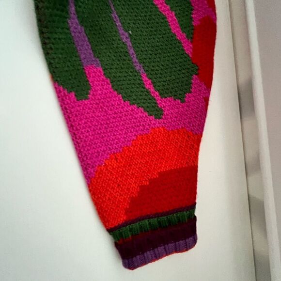 Abstract Multicolor Sweater Size S - Picture 2 of 7